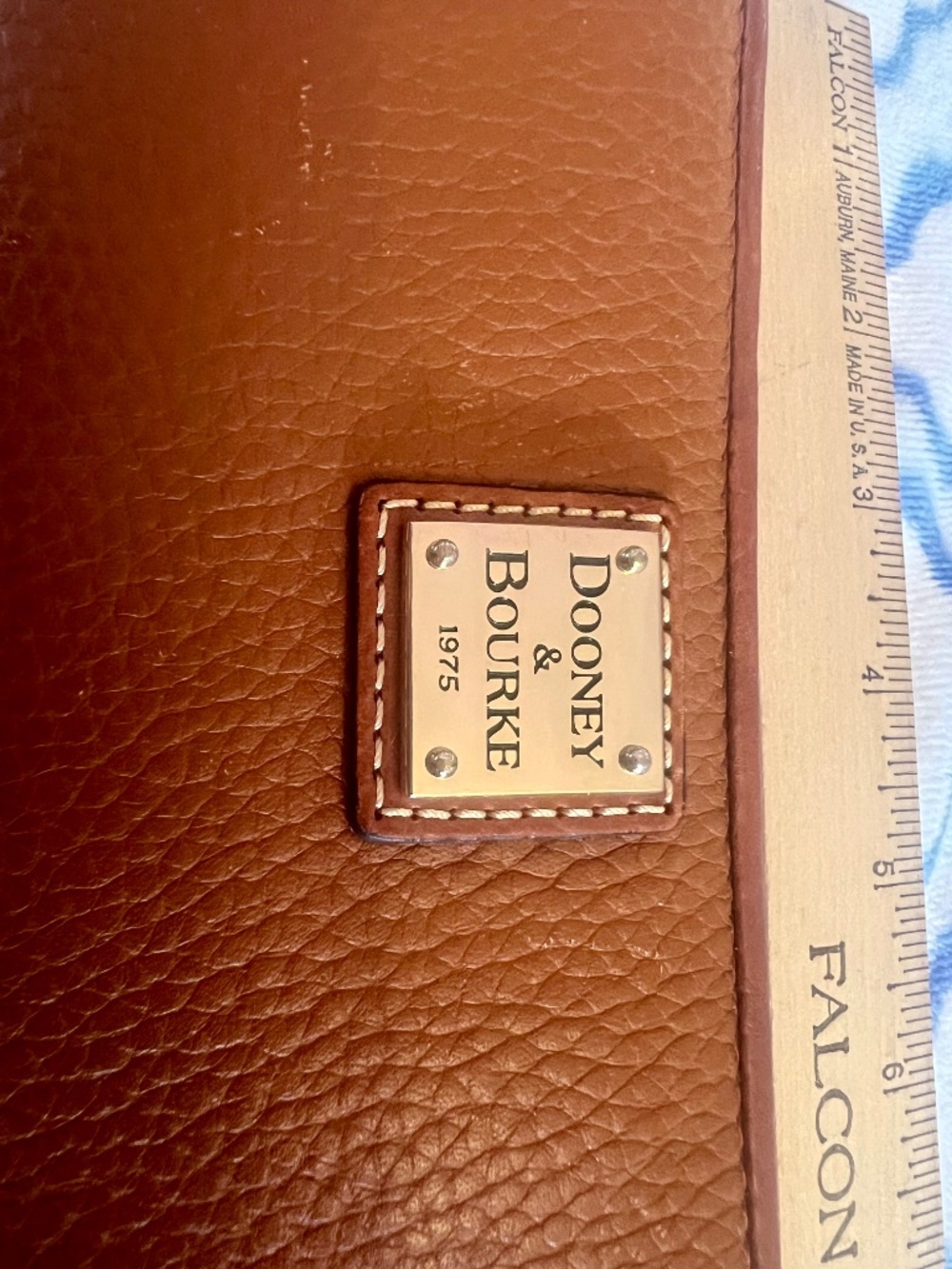 Like new Dooney & Bourke brown leather wallet - Picture 2 of 16